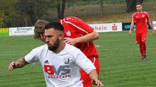 Auf Torjagd: Sandro D'Accurso traf doppelt beim 4:2-Sieg des FC Erzingen in Schönau, verschoss allerdings noch einen Strafstoß. Bild: ...
