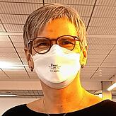 Susann Ganzert, Pressesprecherin des Medizin Campus Bodensee, ist froh darüber, dass einige Arbeitsschritte wieder digital funktionieren.