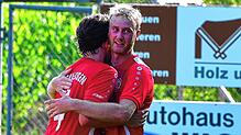 Pokal-Knüller: Melvin Landwehr (rechts, mit Fabian Oberle) und der B-Kreisligist FC Grießen wollen nach dem Derbysieg gegen den FC ...