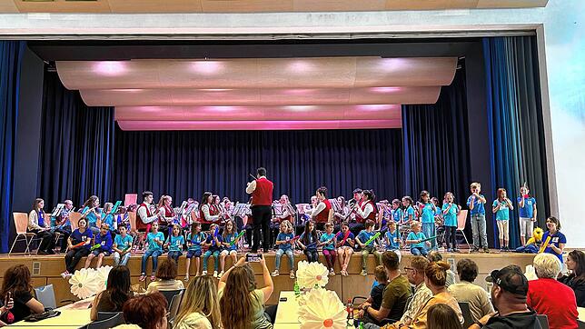 Der Nachwuchs der Stadtmusik präsentierte sich beim Kids-Konzert, das von der Jugendkapelle veranstaltet wurde. Zusätzliche musikalische ...