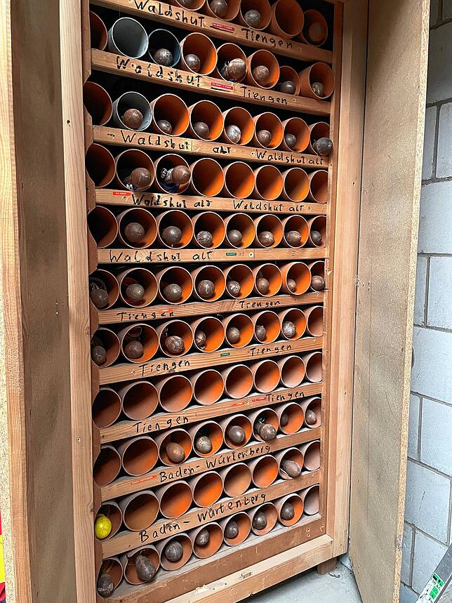Es gibt einen extra Schrank mit städtischen Flaggen, beispielsweise für die Waldshuter Chilbi oder den Tiengener Schwyzertag.