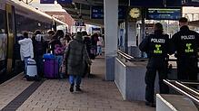 (Archivbild) Am Singener Bahnhof erwischten die Bundespolizisten einen Mann, der von der Staatsanwaltschaft Waldshut-Tiengen gesucht wurde.