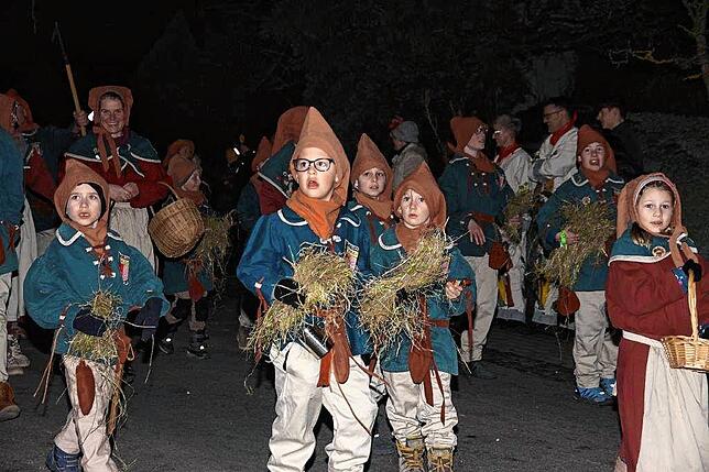 Bild 13: Heudorf im Hegau: Nachtumzug der Heuliecher begeistert mit festlicher Stimmung