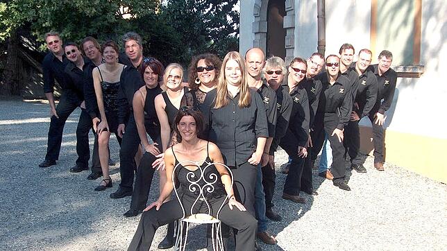 In Ghiffa 2006 kommt zusätzlich zur Musik fast schon Ferienstimmung bei der Band auf.