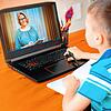 Auch für die Schüler der Raumschaft beginnt der Tag oftmals mit einer Videokonferenz mit den Klassenlehrern. Bild: shangarey &ndash; ...