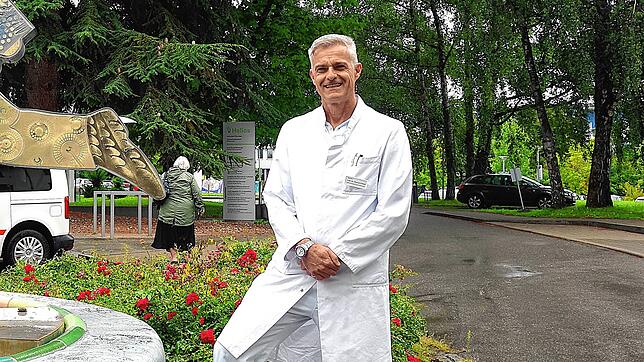 Markus Kröber hat als Chefarzt die Orthopädie am Helios Spital Überlingen übernommen.