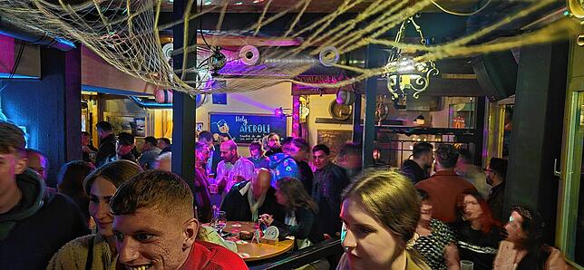 Bild 20: 7 Bands, 7 Kneipen: So ausgelassen feierte Waldshut bei der 12. Musiknacht