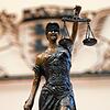 Justitia hat geurteilt. Der Prozess bekommt keine Fortsetzung mehr.