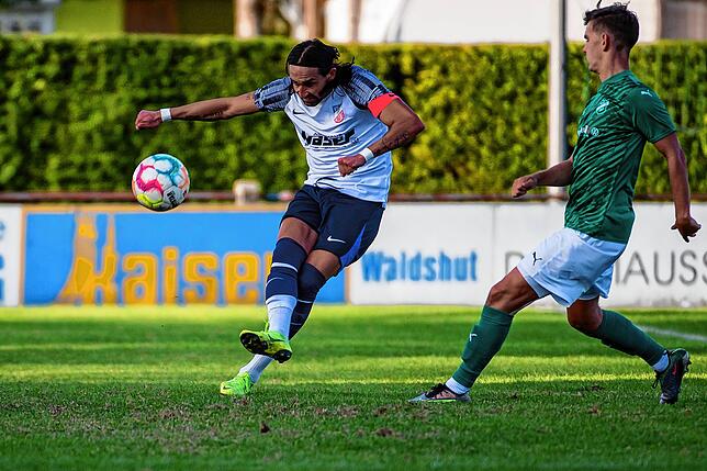 Bild 28: VfB Waldshut gewinnt mit 4:0 gegen den FC Zell &ndash; und wir haben Bilder!