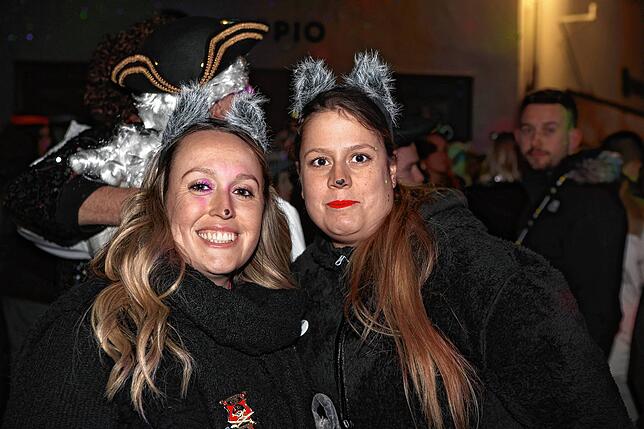 Bild 9: So glückselig wird am Rosenmontag in Konstanz weitergefeiert