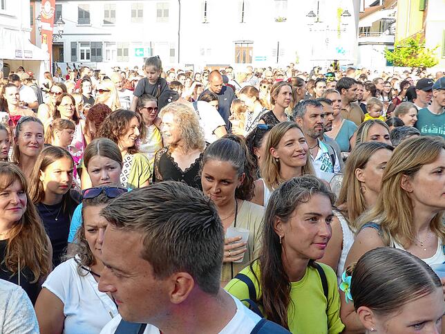 Bild 12: Alle Bilder zum großen Openair-Konzert von Lea in Markdorf