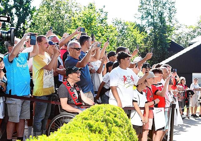 Bild 17: Deutscher Meister Bayer Leverkusen im Öschberghof Donaueschingen