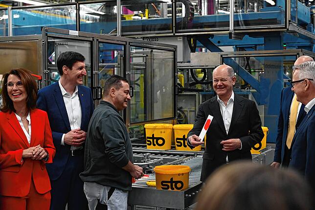 Bild 1: Kanzler Scholz besucht den Hochrhein - das sind die eindrücklichsten Bilder