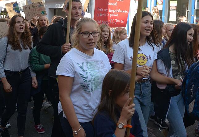 Rund 1300 Teilnehmer, darunter auch zahlreiche Jugendliche, hatte die erste Markdorfer Klimademo Ende September mobilisiert.