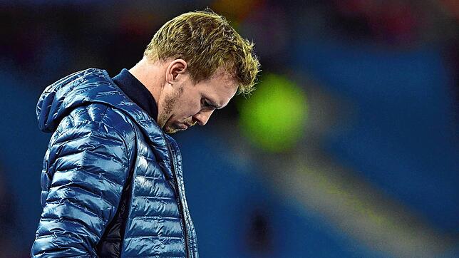 Bundestrainer Julian Nagelsmann kann nach der Niederlage gegen Österreich (0:2) nur den Kopf hängen lassen.
