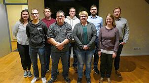 Aktueller Vorstand der Musikkapelle Thalheim mit Neuzugang (von links): Lena Lautenbacher (stellvertretende Jugendleiterin), Notenwart ...
