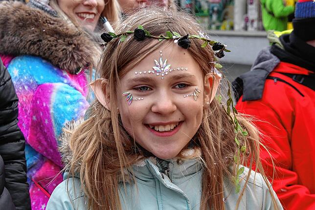 Bild 25: Sonne für die Narren: Großer Fasnet-Umzug begeistert in Singen!