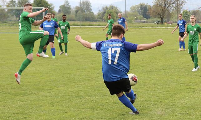 Bild 1: FV Degerfelden unterliegt mit 2:5 dem FC Hausen &ndash; und wir haben Bilder!