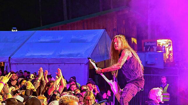 In Tennenbronn wummern Ende August Bässe und harte Sounds durch den Wald. Top-Bands sind Any Given Day und Hämatom.