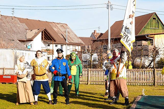 Bild 11: Bilder vom Frickinger Narrenbaumstellen