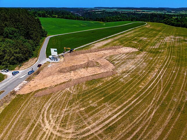 Bild 5: Drohnen-Video zeigt Gefängnis-Baustelle von oben