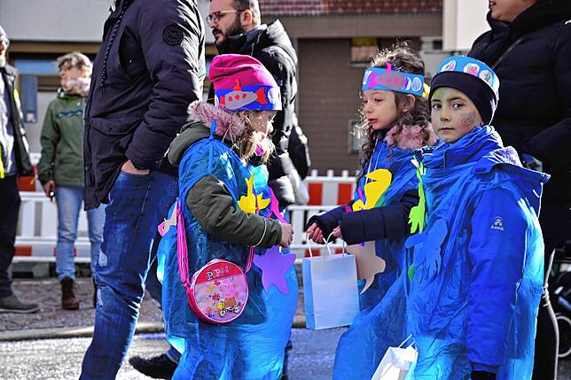 Bild 17: St. Georgen feiert Fasnacht: Kinderumzug mit Elfen, Piraten & Schneemännern – die besten Fotos!