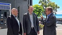 Kostet das Parken in Friedrichshafen zu viel? Darüber sprechen (von links) Martin Ruf (Stadtforum) und Thomas Goldschmidt ...