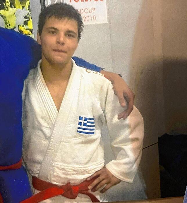 Dimitrios Sapanazidis im Judo-Anzug mit etwa 14 Jahren. International sei er wenig erfolgreich gewesen, erzählt er. Doch einmal wurde er ...