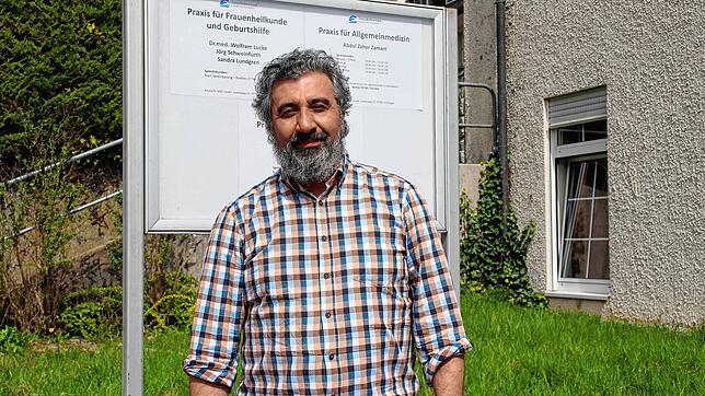 Abdul Zaher Zamani ist Facharzt für Allgemeinmedizin und praktiziert am Medizinischen Versorgungszentrum als angestellter Arzt am ...