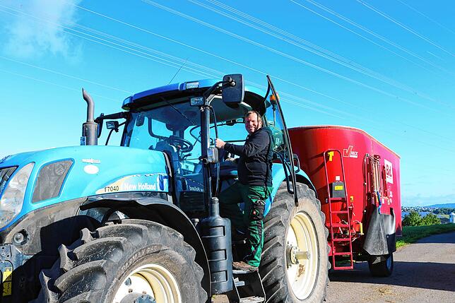 Ohne großen Fuhrpark kommen die Landwirte nicht aus, da bereiten die gestiegenen Dieselkosten schon große Sorgen, wie hier beim Landwirt ...