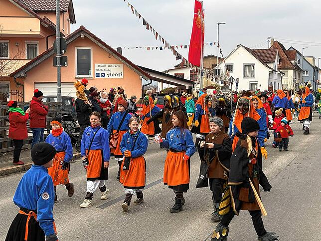 Bild 25: Bilder vom Jubiläumsumzug der Bierkärhexen in Mimmenhausen - das war die Gaudi!