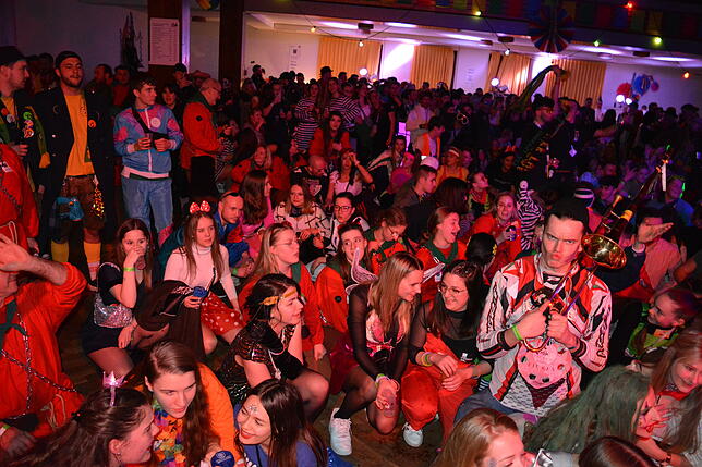 Bild 15: Alle Bilder vom Lumpenball in der Markdorfer Stadthalle