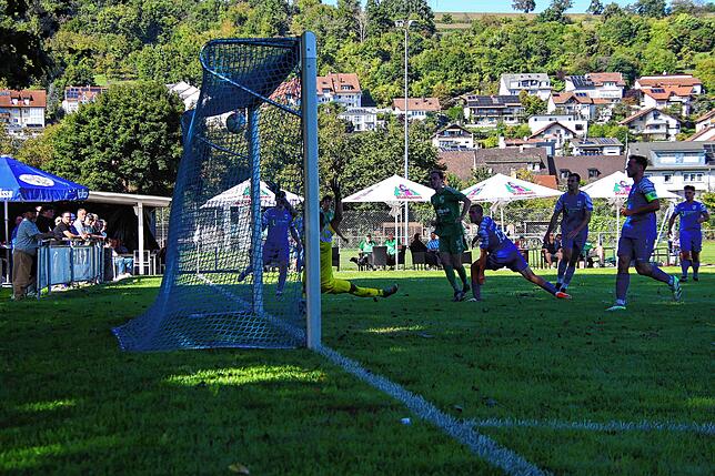 Bild 11: SV Waldhaus gewinnt 3:1 beim FC Hauingen – wir haben Fotos!
