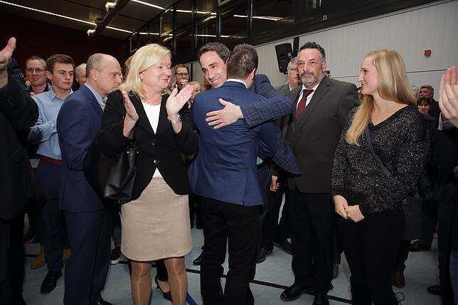 Bild 49: Bilder von der Hilzinger Bürgermeisterwahl in der Hegauhalle