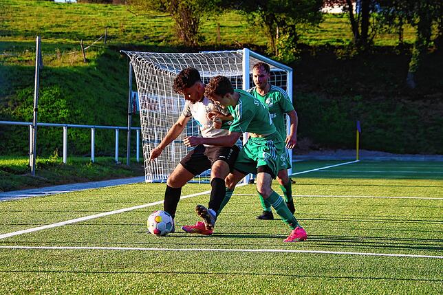 Bild 13: SV Buch gewinnt Derby gegen SV Waldhaus mit 4:1 – und wir haben Fotos!