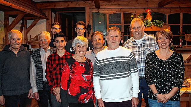 Die ausgezeichneten Leichtathleten des TSC Blumberg, von links Lothar Schreiber, Edwin Gottwalt, Eric Schreiber, Daniel Feria Olid, Tom ...