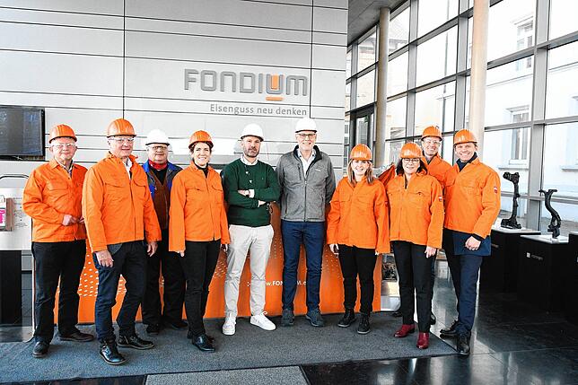 Gruppenbild vor der Werksbesichtigung bei Fondium (von links): Berthold Jörke (Vorsitzender SPD Singen), Wilfried Trah (Singen aktiv), ...