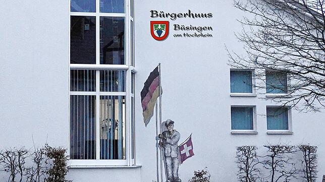 Das visualisierte Bild zeigt einen Vorschlag für die Beschriftung der Südfassade des Büsinger Bürgerhauses. Foto/Visualisierung: Herbert ...