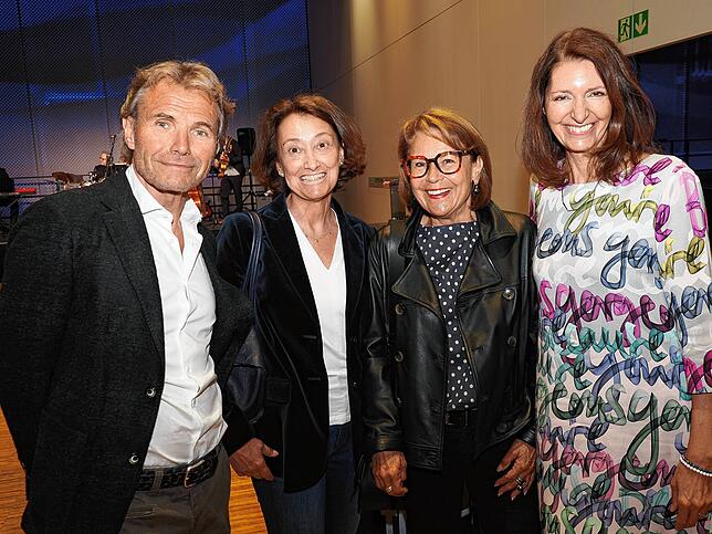 Uli Reusch, Chef eines ambulanten Reha-Zentrums in Konstanz, Luisa Marx, Angelika Mörsch und die Unternehmerin Karin Martin.