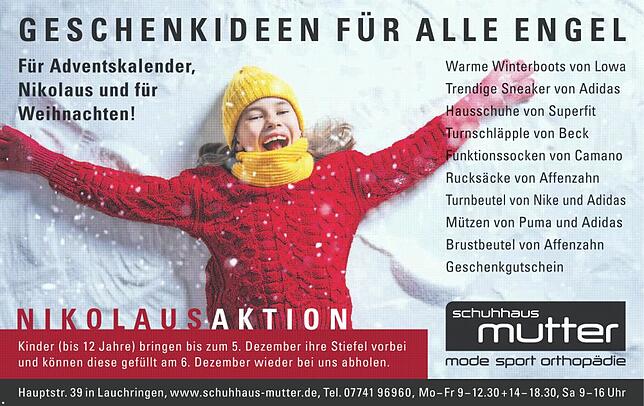Bild 1: Adventsmarkt Lauchringen: Engel verteilen süße Päckchen