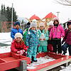 Die Kinder im Kindergarten Regenbogen in Küssaberg-Rheinheim haben auch fünf Jahre nach dem Gewinn noch viel Freude an den Wasserspielen.