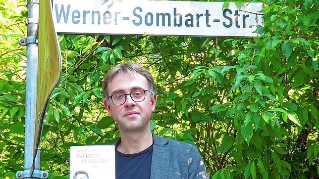 Für den Konstanzer Sebastian Wolf ist die eigene Adresse auch ein Stück Identität. Deshalb fordert er die Umbenennung der ...