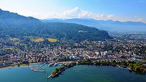 Die Landeshauptstadt von Vorarlberg: Bregenz. Die Verwaltung plant einen legalen Nacktbadebereich.