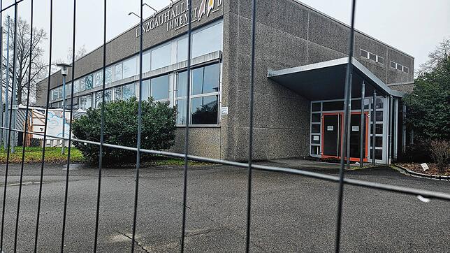 Seit vergangenem Herbst ist die Linzgauhalle wegen Einsturzgefahr gesperrt. Bis sie saniert ist, sollen Schul- und Vereinssport künftig ...