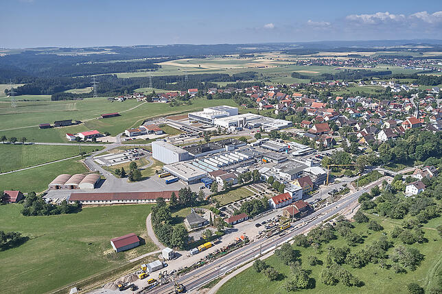 Das Dögginger Traditionsunternehmen Freilacke schafft sich mit neuen Gebäuden nach und nach den dringend benötigten Platz. Der neu ...