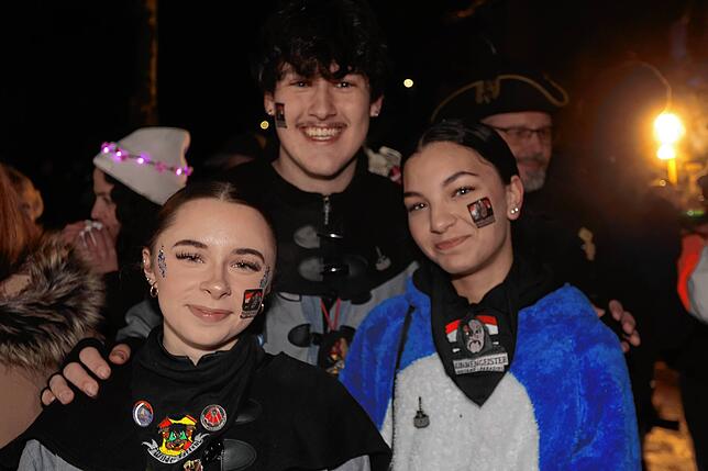 Bild 11: In Konstanz erwacht die Fasnacht 2025: Riedhexen und Schneeschreck tanzen durch den Wald