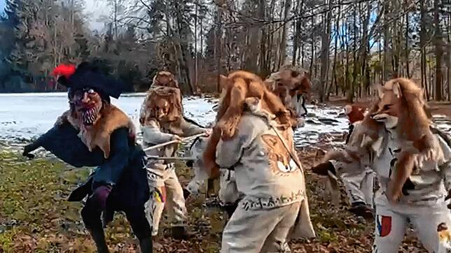 Im Video des Narrenvereins Eggingen wird der Jäger zum Gejagten. Gedreht wurde es im Egginger Wald.
