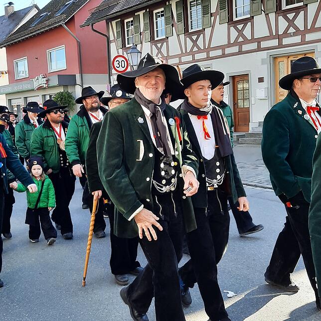 Bild 20: Bermatingen: Die Bilder-Highlights des ausgelassenen Umzugs und der Narrenolympiade!