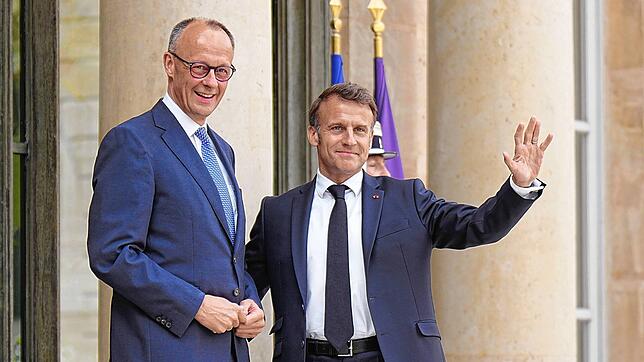 Lange nicht mehr gesehene deutsch-französische Freundschaft: Friedrich Merz (links) bei seinem Antrittsbesuch bei Frankreichs ...