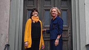 Esther Schwarz und Joachim Steiner vor der Konstanzer Lutherkirche.